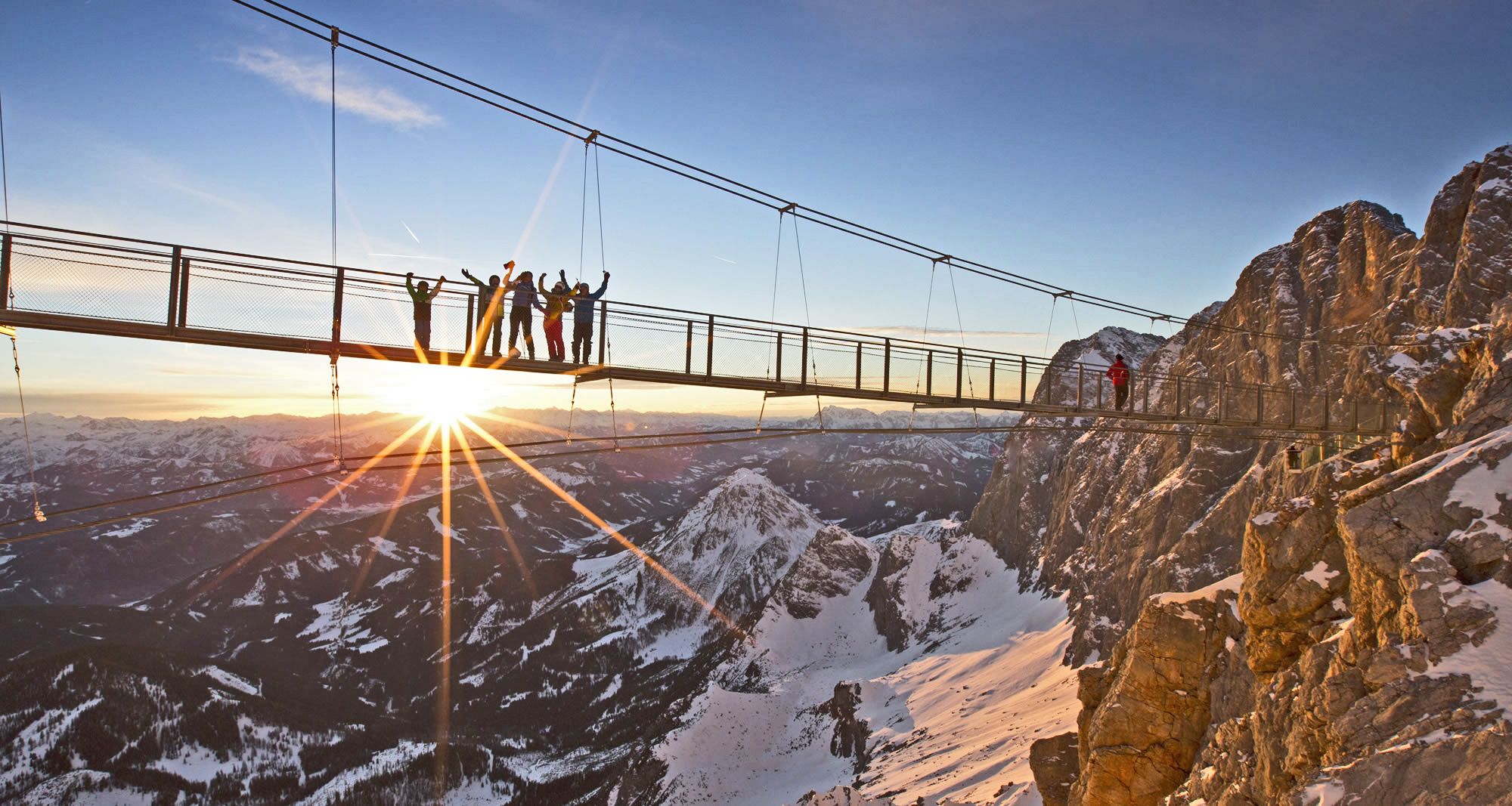 Hängebrücke am Dachstein im Winter © Herbert Raffalt